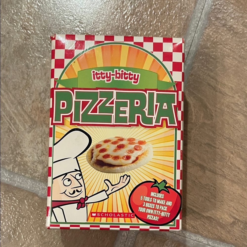 Scholastic Itty-Bitty Pizzeria Kit NEW